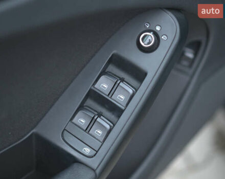 Чорний Ауді А4, об'ємом двигуна 1.8 л та пробігом 187 тис. км за 9250 $, фото 16 на Automoto.ua