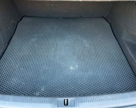 Черный Ауди А4, объемом двигателя 2 л и пробегом 260 тыс. км за 9600 $, фото 8 на Automoto.ua