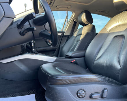 Черный Ауди А4, объемом двигателя 2 л и пробегом 260 тыс. км за 9600 $, фото 7 на Automoto.ua