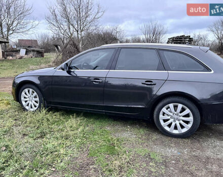 Черный Ауди А4, объемом двигателя 2 л и пробегом 380 тыс. км за 10500 $, фото 5 на Automoto.ua
