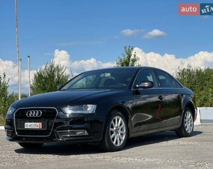 Ауді А4 2012 у Ужгороді на Automoto.ua Чорний Ауді А4, об'ємом двигуна 1.97 л та пробігом 307 тис. км за 12400 $, фото 3 на Automoto.ua