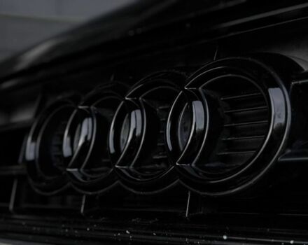 Чорний Ауді А4, об'ємом двигуна 1.8 л та пробігом 284 тис. км за 9200 $, фото 1 на Automoto.ua