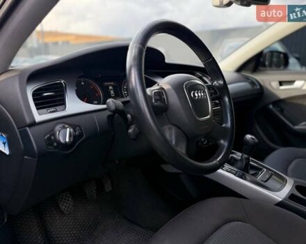 Чорний Ауді А4, об'ємом двигуна 1.97 л та пробігом 257 тис. км за 13000 $, фото 10 на Automoto.ua