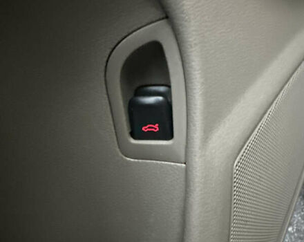 Чорний Ауді А4, об'ємом двигуна 2 л та пробігом 231 тис. км за 10700 $, фото 45 на Automoto.ua