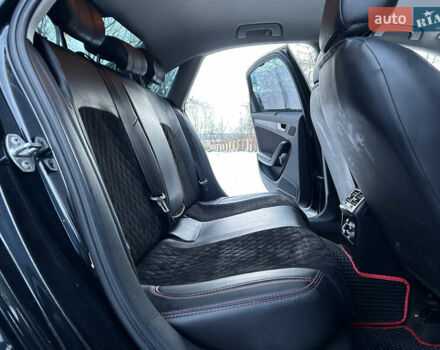 Чорний Ауді А4, об'ємом двигуна 1.97 л та пробігом 311 тис. км за 10800 $, фото 16 на Automoto.ua