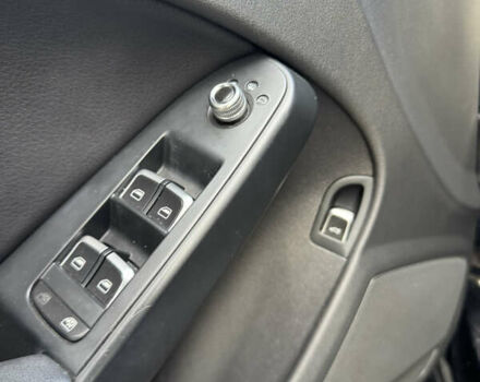 Ауді А4 2013 у Харкові на Automoto.ua Чорний Ауді А4, об'ємом двигуна 1.98 л та пробігом 230 тис. км за 10999 $, фото 10 на Automoto.ua