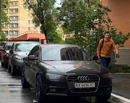 Чорний Ауді А4, об'ємом двигуна 2 л та пробігом 150 тис. км за 13500 $, фото 1 на Automoto.ua