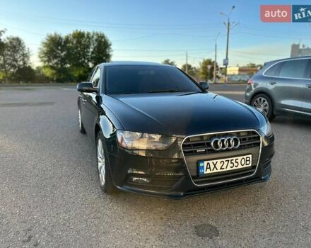 Ауді А4 2014 у Харкові на Automoto.ua Чорний Ауді А4, об'ємом двигуна 1.98 л та пробігом 175 тис. км за 12500 $, фото 6 на Automoto.ua