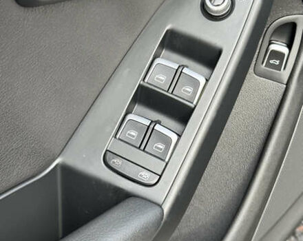 Чорний Ауді А4, об'ємом двигуна 2 л та пробігом 201 тис. км за 13500 $, фото 18 на Automoto.ua