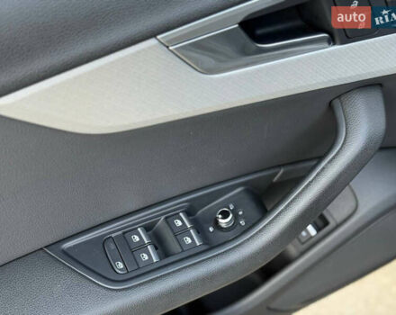 Ауді А4 2015 у Києві на Automoto.ua Чорний Ауді А4, об'ємом двигуна 1.98 л та пробігом 116 тис. км за 17500 $, фото 32 на Automoto.ua