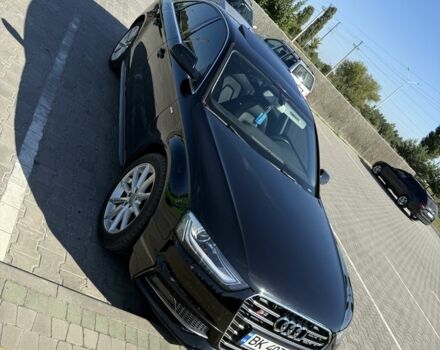 Черный Ауди А4, объемом двигателя 2 л и пробегом 185 тыс. км за 13900 $, фото 3 на Automoto.ua