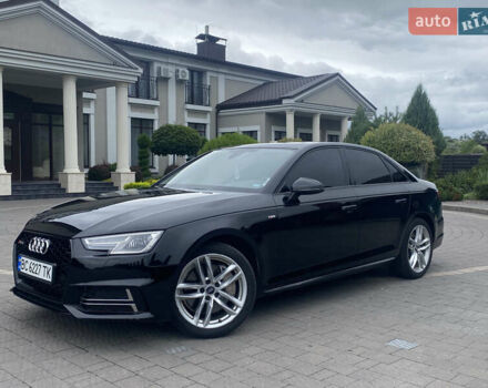 Черный Ауди А4, объемом двигателя 1.98 л и пробегом 148 тыс. км за 17000 $, фото 4 на Automoto.ua