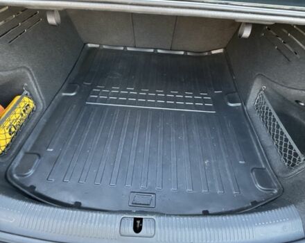 Чорний Ауді А4, об'ємом двигуна 2 л та пробігом 170 тис. км за 16600 $, фото 18 на Automoto.ua