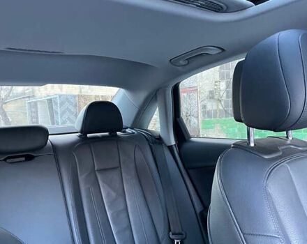 Черный Ауди А4, объемом двигателя 1.98 л и пробегом 184 тыс. км за 20000 $, фото 3 на Automoto.ua