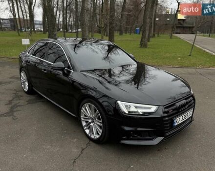 Черный Ауди А4, объемом двигателя 1.98 л и пробегом 175 тыс. км за 17500 $, фото 4 на Automoto.ua