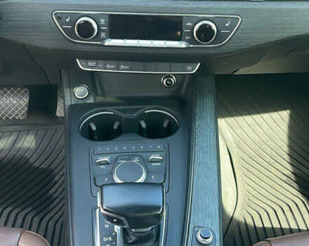 Черный Ауди А4, объемом двигателя 2 л и пробегом 70 тыс. км за 18500 $, фото 6 на Automoto.ua