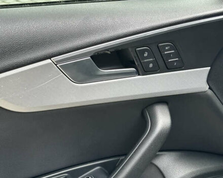 Чорний Ауді А4, об'ємом двигуна 2 л та пробігом 195 тис. км за 13900 $, фото 5 на Automoto.ua