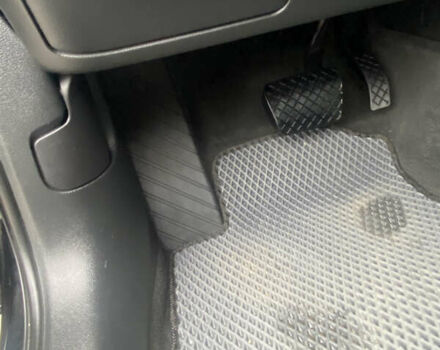 Черный Ауди А4, объемом двигателя 1.98 л и пробегом 148 тыс. км за 17000 $, фото 51 на Automoto.ua