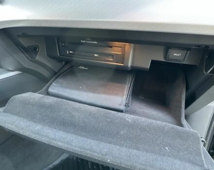 Чорний Ауді А4, об'ємом двигуна 2 л та пробігом 170 тис. км за 16600 $, фото 16 на Automoto.ua