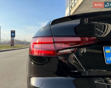 Ауді А4 2017 у Львові на Automoto.ua Чорний Ауді А4, об'ємом двигуна 1.98 л та пробігом 104 тис. км за 15700 $, фото 5 на Automoto.ua