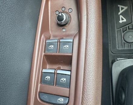 Черный Ауди А4, объемом двигателя 2 л и пробегом 212 тыс. км за 15999 $, фото 18 на Automoto.ua