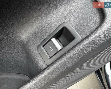 Чорний Ауді А4, об'ємом двигуна 1.98 л та пробігом 198 тис. км за 15900 $, фото 18 на Automoto.ua