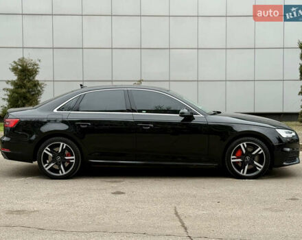 Черный Ауди А4, объемом двигателя 1.98 л и пробегом 165 тыс. км за 17900 $, фото 13 на Automoto.ua