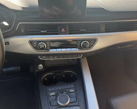 Чорний Ауді А4, об'ємом двигуна 2 л та пробігом 110 тис. км за 17999 $, фото 12 на Automoto.ua