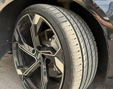 Черный Ауди А4, объемом двигателя 1.98 л и пробегом 185 тыс. км за 21900 $, фото 2 на Automoto.ua