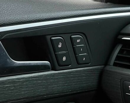 Чорний Ауді А4, об'ємом двигуна 2 л та пробігом 150 тис. км за 19900 $, фото 17 на Automoto.ua