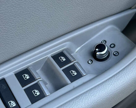 Чорний Ауді А4, об'ємом двигуна 2 л та пробігом 49 тис. км за 17800 $, фото 23 на Automoto.ua