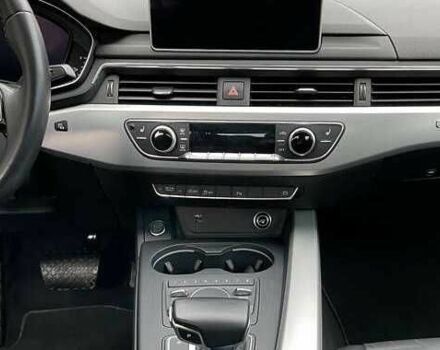 Чорний Ауді А4, об'ємом двигуна 2 л та пробігом 102 тис. км за 15000 $, фото 8 на Automoto.ua