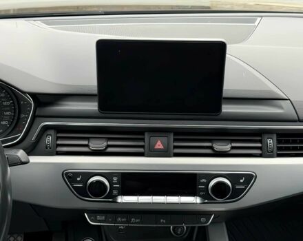 Чорний Ауді А4, об'ємом двигуна 2 л та пробігом 34 тис. км за 10000 $, фото 10 на Automoto.ua