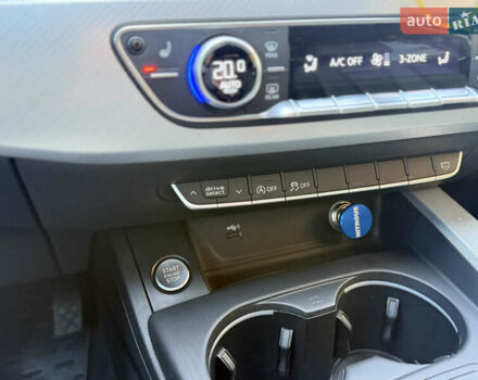 Чорний Ауді А4, об'ємом двигуна 2 л та пробігом 195 тис. км за 16300 $, фото 15 на Automoto.ua