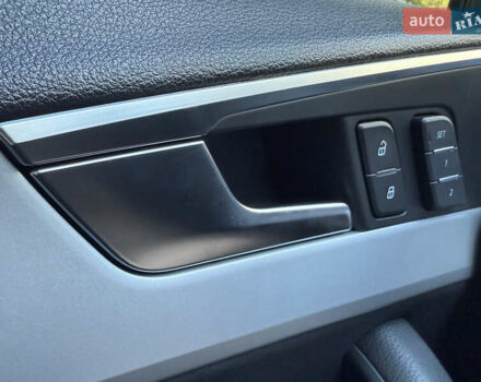 Ауди А4 2018 в Киеве на Automoto.ua Черный Ауди А4, объемом двигателя 1.98 л и пробегом 118 тыс. км за 22900 $, фото 30 на Automoto.ua