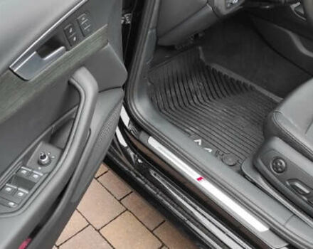 Ауді А4 2018 у Тернополі на Automoto.ua Чорний Ауді А4, об'ємом двигуна 1.98 л та пробігом 153 тис. км за 18000 $, фото 5 на Automoto.ua