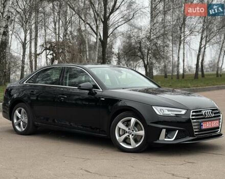 Черный Ауди А4, объемом двигателя 2 л и пробегом 77 тыс. км за 21999 $, фото 3 на Automoto.ua