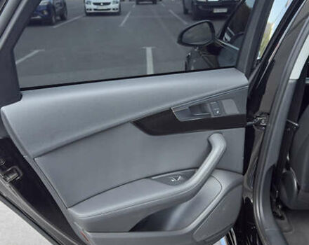 Черный Ауди А4, объемом двигателя 1.98 л и пробегом 77 тыс. км за 28000 $, фото 3 на Automoto.ua