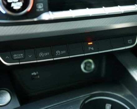 Черный Ауди А4, объемом двигателя 2 л и пробегом 32 тыс. км за 9600 $, фото 15 на Automoto.ua