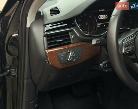 Чорний Ауді А4, об'ємом двигуна 2 л та пробігом 55 тис. км за 23800 $, фото 39 на Automoto.ua