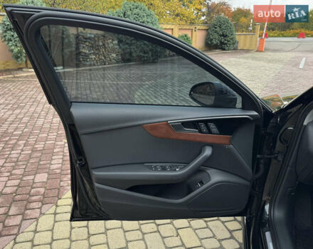 Чорний Ауді А4, об'ємом двигуна 2 л та пробігом 55 тис. км за 23800 $, фото 33 на Automoto.ua