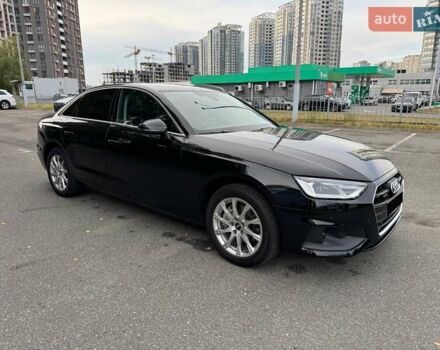 Чорний Ауді А4, об'ємом двигуна 2 л та пробігом 44 тис. км за 39900 $, фото 3 на Automoto.ua