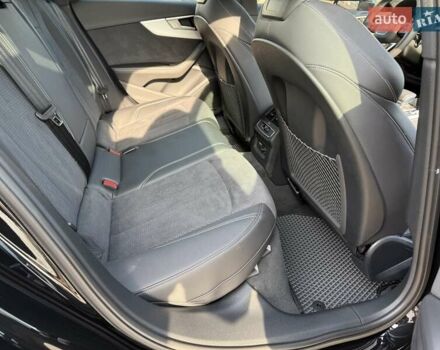 Чорний Ауді А4, об'ємом двигуна 1.98 л та пробігом 4 тис. км за 44000 $, фото 79 на Automoto.ua