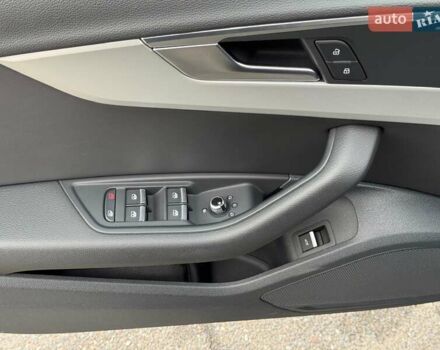 Чорний Ауді А4, об'ємом двигуна 2 л та пробігом 44 тис. км за 39900 $, фото 18 на Automoto.ua