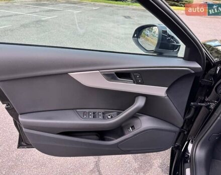 Чорний Ауді А4, об'ємом двигуна 2 л та пробігом 44 тис. км за 39900 $, фото 17 на Automoto.ua