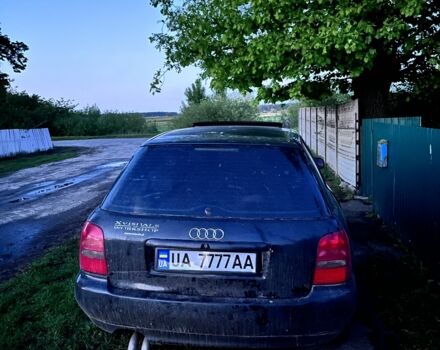 Черный Ауди А4, объемом двигателя 1.9 л и пробегом 300 тыс. км за 1000 $, фото 4 на Automoto.ua