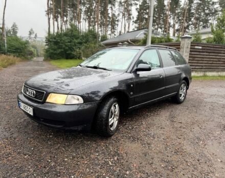 Черный Ауди А4, объемом двигателя 1.8 л и пробегом 400 тыс. км за 2300 $, фото 1 на Automoto.ua