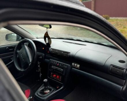 Черный Ауди А4, объемом двигателя 1.8 л и пробегом 400 тыс. км за 2300 $, фото 4 на Automoto.ua