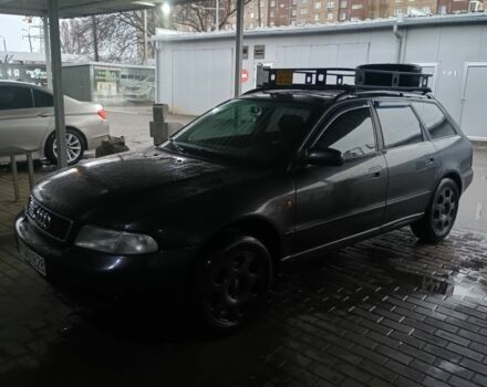 Черный Ауди А4, объемом двигателя 1.8 л и пробегом 401 тыс. км за 2200 $, фото 2 на Automoto.ua
