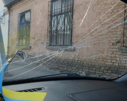 Черный Ауди А4, объемом двигателя 1.78 л и пробегом 382 тыс. км за 3300 $, фото 8 на Automoto.ua